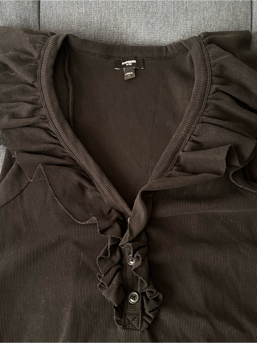 Express Black Ruffled V-Neck Ribbed Camisole - Picture 2 of 3